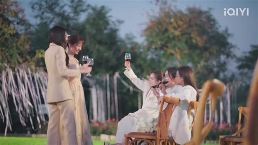 lom: but if you do get to marry, you have to thank me though. look at these two for example they wouldn't have come this far without me fai: you're so quick to take your credit lom: what? it's true though fai: okay i'm tired too tired to argue with you THE EARTH FINALE WEDDING #วิวาห์ปฐพีตอนจบ #freensarocha #srchafreen #solennEntertainment #FreenBecky