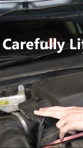 Ford Focus how do you change the air filter #ford #focus #marksgarage