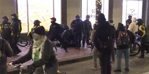 5 arrested as Portlanders protest inauguration of President Trump
