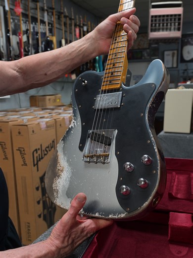 ✨ ’72 TELE CUSTOM | INCA SILVER BURST (HEAVY RELIC) ✨ Straight from Bizarre Guitar – Reno, Nevada 🎸 This is a 7.35 lb 1972 Telecaster Custom in Limited Inca Silver Burst — built by the Fender Custom Shop. ⚡ 7.35 lbs — super light ⚡ Limited Inca Silver Burst ⚡ Heavy relic thin-skin lacquer ⚡ Alder body ⚡ Custom Shop pickups ⚡ Plays & sounds incredible Relics aren’t about looks — they’re about FEEL. Thin lacquer, broken-in vibe, ready to rip. Buy with confidence 👇 ⭐ Certified Reverb Seller ⭐ Nea