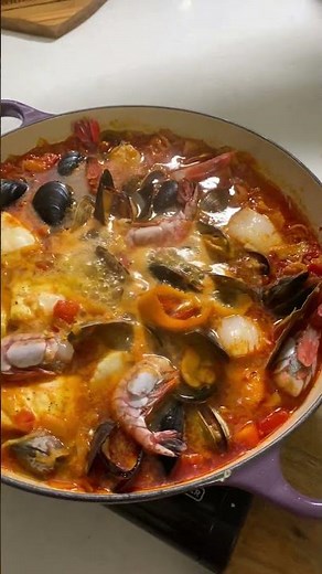A simple bouillabaisse recipe. #mediterraneanrecipe #shellfish #seafoodlover #italiancuisine #recipe