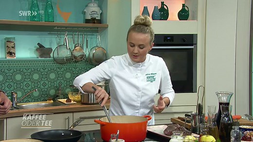 Kaffee oder Tee: Rezepte: Geschmorte Rinderbäckchen mit Spitzkohlsalat