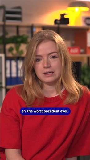 Trump laat bordjes vol beledigingen hangen onder presidentiële portretten