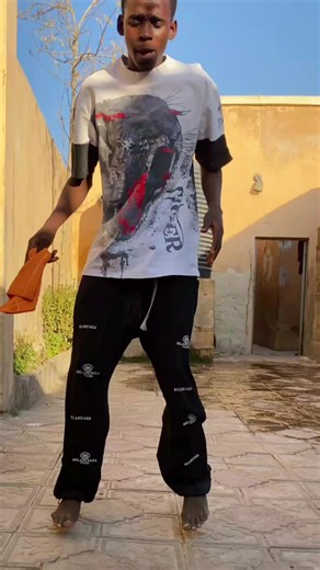 Exploring International Command Structures