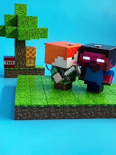 Remote controlled paper model for MineCraft #minecraft #minicraftshort #papercraft #papercrafting