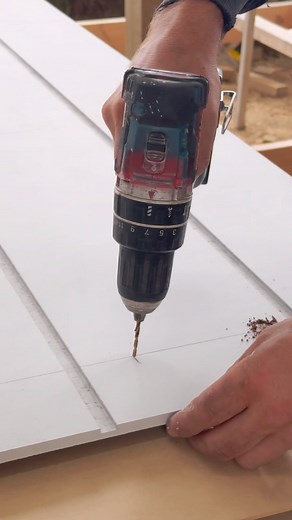 Building in progress! 🏠 Here is a behind-the-scenes look at @weathertexaus cladding going up at @rangitahipeninsula. Made from 97% natural timber, Weathergroove Fusion Smooth is a sustainable choice with no added silica, glues or resins—just durable, easy-to-install cladding that looks sharp. A great option for modern, low-maintenance homes… maybe even your next one? #buildinginprogress #sustainablecladding #Weathertex #rangitahipeninsula #modernhomesnz #lowmaintenanceliving | Rangitahi Peninsu