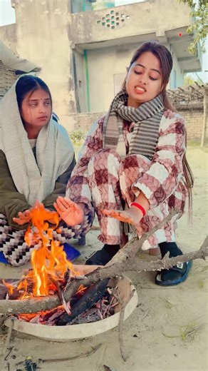 Nivayadav88 on Instagram: "Kasto jaar chha yaar😁🥶"