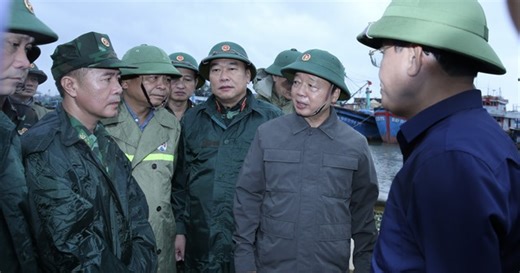 KHẨN CẤP ỨNG PHÓ BÃO SỐ 13