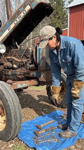 Old Ford Tractor Engine Repair | Skilled Farmer Fixing Tractor