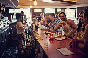 12 Cheap Bars in NYC To Try Tonight