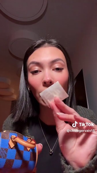 what’s in my bag version adorable