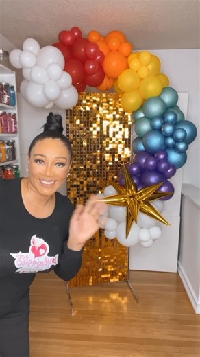 Corina Rodriguez on Instagram: "Want to learn how to make this rainbow balloon arch step by step? 🌈🎈 Watch this reel and save it so you can try it too! Would you like me to show the full step-by-step in a Live tutorial? Comment below! #BalloonDecor #RainbowBalloonArch #balloontutorials"