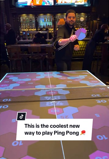 Have you ever seen ping-pong like this?! 😱🏓 #mysecretchicago Tag someone you want to play a round with 😎👇 Where is @AceBounce Chicago? 📍230 N Clark St #pingpong #martysupreme #tabletennis