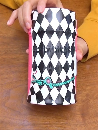 L.O.L.に毛が生えた!_ 海外で人気のサプライズトイ L.O.L.サプライズ！を開封してみた！00