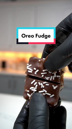 How to Make Delicious Chocolate Covered Oreo Fudge