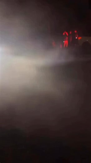 Blown VZ R8 🌫️🌫️ . . . . . #holden #commodore #holdenspecialvehicles #hsv #clubsport #gmh #r8 #holdencommodore #vzcommodore #vzr8 #clubby #ls2 #supercharged #blower #psi #latenight #v8 #street #skids #manual #auto #cars #tipin #aussiestreetscene #horsepower | Aussie Street Scene