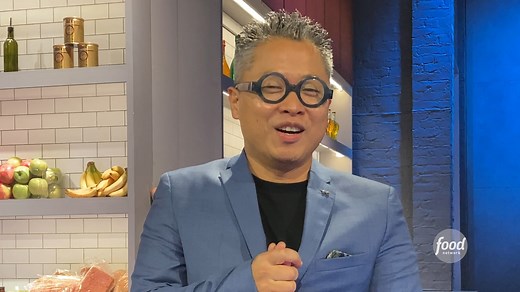 Sunday night's #AlexVsAmerica judges, Tetsu Yahagi & Tiffani Faison, give us all the delicious details on their favorite shellfish dishes! #AlexVsAmerica premieres Sunday at 10|9c. Stream it the same day on discovery . #discoveryplus | Food Network