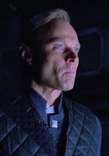 Babylon 5 S01:E08 - And the Sky Full of Stars
