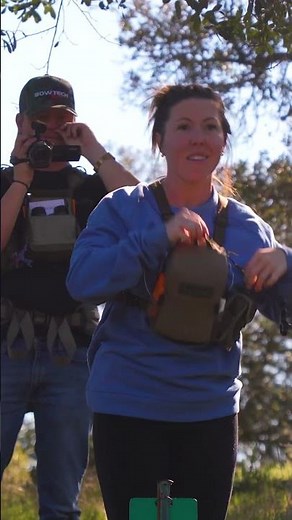 2 vs 1 archery SHOWDOWN! #archery