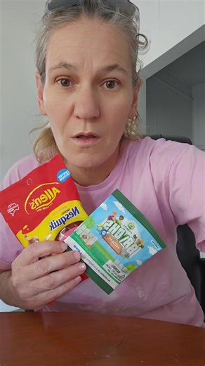 Trying New Allen's Nesquick Lollies Flavors