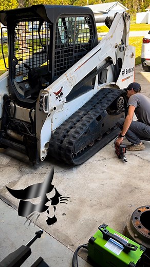 Here at Sick Life Garage we take care of everything. From light and heavy equipment to trucks and cars. We handle it all! Give us a call or message us today! 📞(863)343-1444 #Bobcat #skidsteer #T590 #reelsfypシ #reelstrending #mechanic #bluecollar #heavyduty #heavyequipmentlife #compactequipment #sicklifegarage # | Sick Life Garage