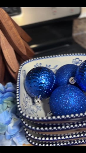 Temp-Tations floral lace cereal bowls #temptationsbakeware #florallace #cerealbowl