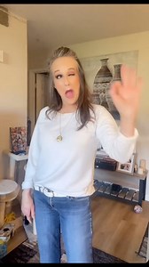 954K views · 17K reactions | Is it my favorite joke of all time? Yes. Yes it is. Have you heard it before? Yes. Yes you have. But I don’t think this joke can be told enough honestly so just #LaughWithMe #WannaHearAJoke #SusanGotJokes #Funny #Jokes #FunnyJokes #FunnyVideos #FunnyReels #JokeOfTheDay #Gardening #Marriage #Couples #Husband #Wife #HandSignals | Susan Morris | Facebook