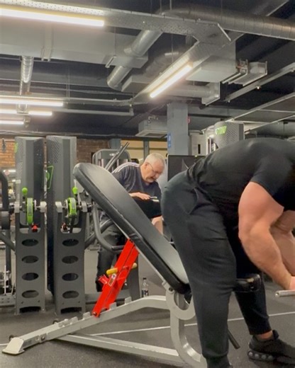 Andy Scott Bodybuilder on Reels