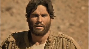 Elenco de Jesus se reúne em cinema para acompanhar estreia da novela