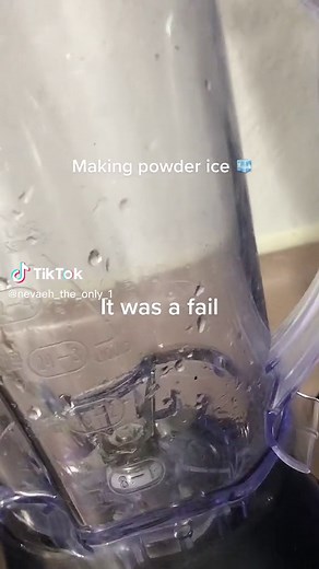 How to Make Powdered Ice with a Hamilton Beach Blender