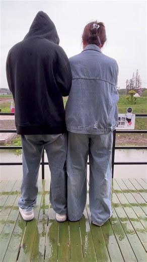 Portable Electric Mini Handheld Sewing Machine Guide