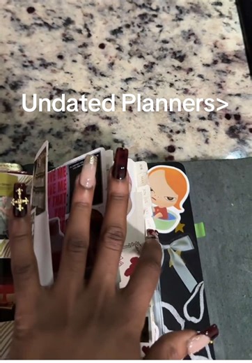 Exploring the Benefits of Undated Planners