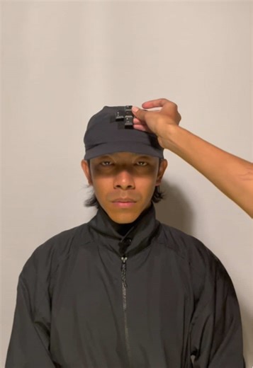 Creative Recycled Art: Bandana Cap Keyboard Design