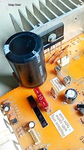 181K views · 1.4K reactions | After passing through the bridge diode, the DC current is still uneven or fluctuating, so it is necessary to add an electrolytic capacitor as a filter to make it even or smooth. #diodes #capacitor #elco | Bang Cand | Facebook