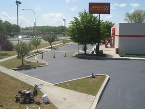 Parking Lot Seal Coating Costs for Asphalt : 2025 Pricing Guide