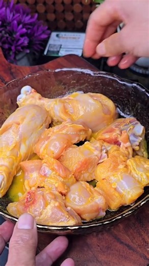 Shaheen Syed on Instagram: "ASAMESE BLACK SESAME CHICKEN #CHICKEN #BLACKCHICKEN #BLACKSESAME #TILCHICKEN #CHICKENRECIPE"