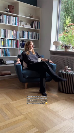 Which Vera lounge chair is your favourite? 🧡💙 #sofacompany #danishdesign #loungechair