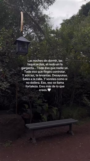 GUIA ANSIEDAD - AMOR PROPIO on Instagram: "💜¿Estás de acuerdo? Comenta “SI” ⭐️¿Conoces a alguien que necesita leer esto? Envíaselo ✨Guárdalo para verlo luego✨ 💜Te envito a descargar mi libro digital: “Elimina Los Síntomas Físicos de la Ansiedad” Puedes adquirirlo en el link de mi biografía. . . . . #Ansiedad #BienestarEmocional #Ebook #AutoCuidado #SaludMental Bienestar Tranquilidad Paz Estres guiaansiedad"