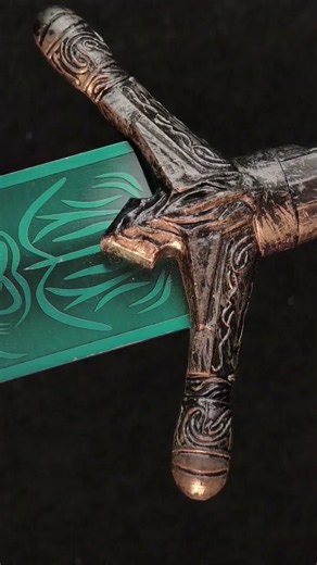 Dark Souls Or World of Warcraft？#cosplay #unboxing #sword #katana #fyp #darksouls