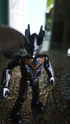 ultraman zero✖ robot zero✔