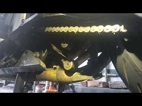 VFR 800 rear suspension removal