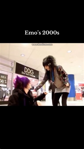 23K views · 1.1K reactions | 凉 #emo #emoboy #scene #scenehair #rawr #2000s #fblifestyle | Emos & scene 2030 | Facebook