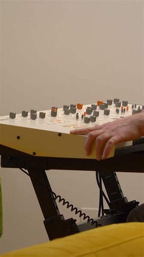 Who still uses the wobble bass?