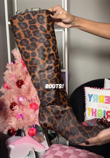 😍 my newest additionssss to my boot collection! @Poshmark is my girlllll for fun boots. I think all my vintage boots I’ve gotten online are from Poshmark 🤔🙂‍↕️🙂‍↕️ #poshmark #vintageboots #thrifting #vintagefashion