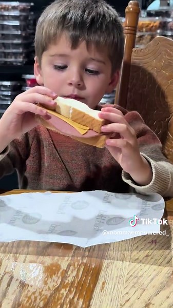 Triple J Farms is a family-run gem right here in beautiful Georgetown, Kentucky! 💛 We’ve stopped by the store before, but today was our first time sitting down for a warm, homemade lunch with the kids — and wow, we were impressed! Adam ordered the White Chicken Chili, I went for the Tuscan Chicken Soup, and both were absolutely delicious. The kids enjoyed a classic bologna & cheese sandwich made with their freshly baked bread… chef’s kiss 🤌🏼🍞 From fresh meats to locally made products, this p