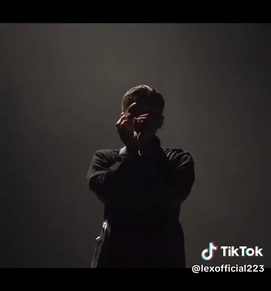 LEX: パフォーマンスと HIPHOP コミュニティ