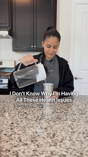 Jasyra Santiago Hines on Instagram: "“I Don’t Know Why I’m Having All These Health Issues” 😩 Here’s why I don’t feed my family these 👇 Diet Soda 🥤 👉Contains aspartame 👉Can cause gut issues, headaches and hormone disruption ✅Swap: @drinkolipop Code Jasyra Prego Sauce 🍅 👉Sunflower oil = omega-6 overload = chronic inflammation. 👉You’ll feel it in your skin, joints, and energy. ✅Swap: @pizzagirl Code Jasyra10 Kodiak Waffles 🥞 👉Canola oil + “natural flavors.” 👉Nothing natural about that. �