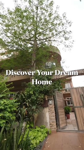 Shreyansh Jain on Instagram: "Experience luxury redefined at CD21, Malebu Town – Gurgaon’s hidden gem. A park-facing bungalow nestled amidst lush greenery, offering peace, privacy, and prestige — for those who appreciate the finer things in life. 🌿🏡 ✨ Because your home should reflect your status. 📩 DM us to plan an exclusive visit or to know more. #premiumproperty #bunglow #malibutowngurgaon #bunglows #realestategurgaon #gurgaonrealestate #realestateforsale #premiumhouse 