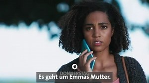 Für Emma wird es heute ganz persönlich, denn ihre Mutter muss im JTK behandelt werden. 😮Meint Ihr, Emma kann trotz der persönlichen Verbindung professionell bleiben und ihr helfen? Ab 18:50 Uhr erfahren wir es: wie immer im Ersten und in der ARD Mediathek: ➤https://1.ard.de/DjAe-ARDMediathek | In aller Freundschaft - Die jungen Ärzte