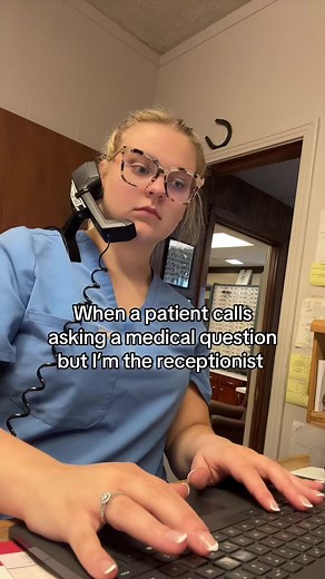 Handling Patient Calls as a Receptionist
